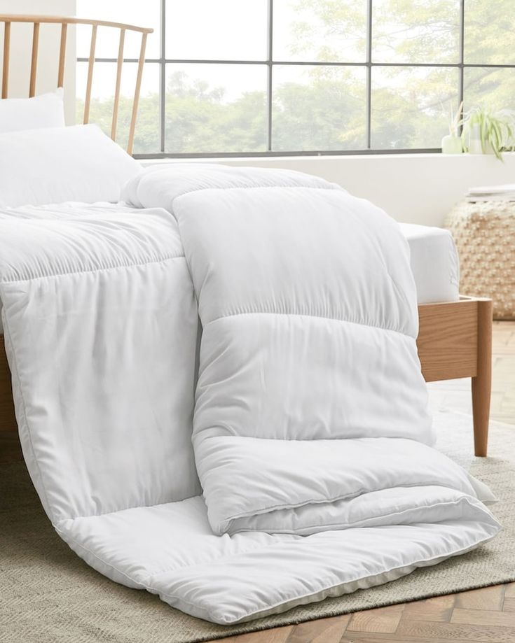 WHITE QUILT